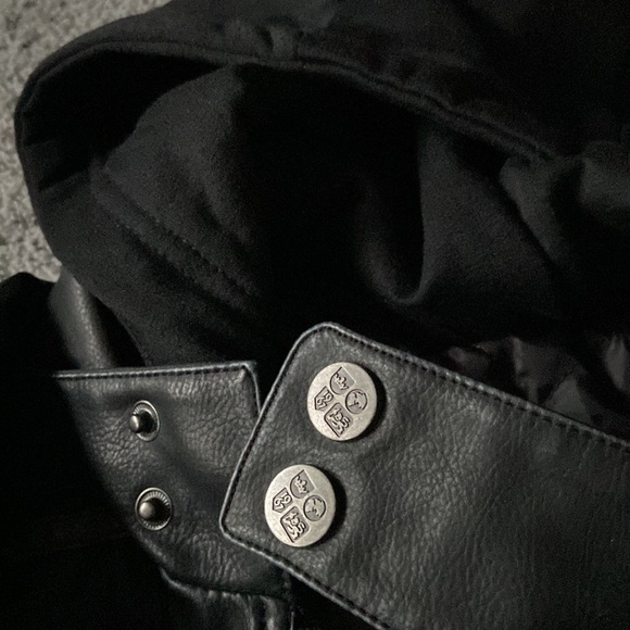 Mens leather jacket - Picture 9 of 16